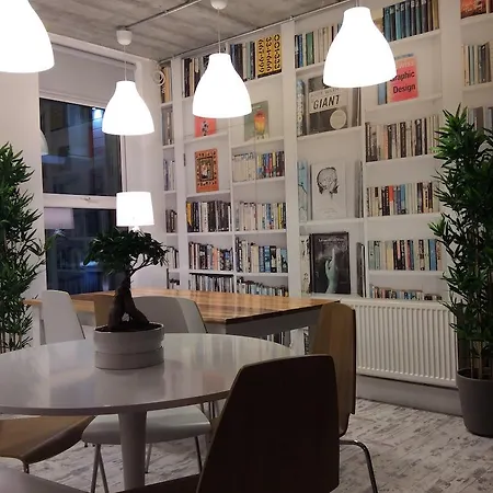 Bunk Boutique Хостел Голуэй