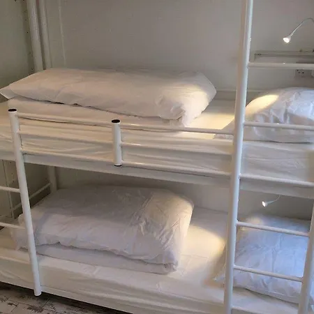 Bunk Boutique Hostel *