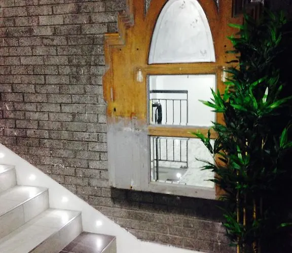 Bunk Boutique Hostel *